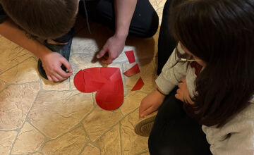 Sirsnīgais Valentīndienas pasākums dienesta viesnīcā