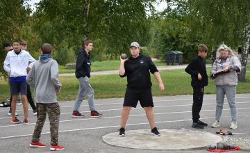 Skolas sacensības vieglatlētikā