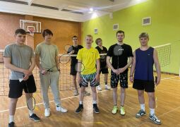 Badmintona sacensības jauniešiem 