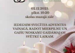 Svecīšu iedegšana Adventes vainagā 